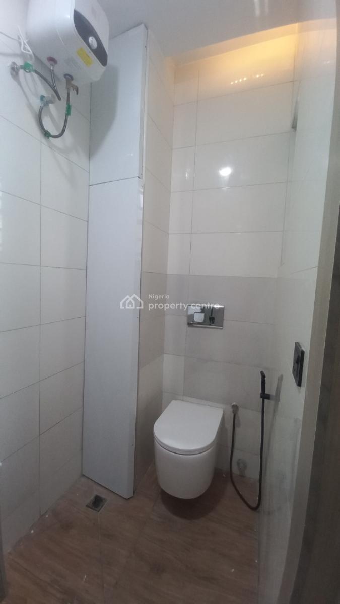 Luxury 2 Bedroom Apartment with Elevator and Swimming Pool, Lekki Phase 1, Lekki, Lagos, Flat / Apartment for Sale