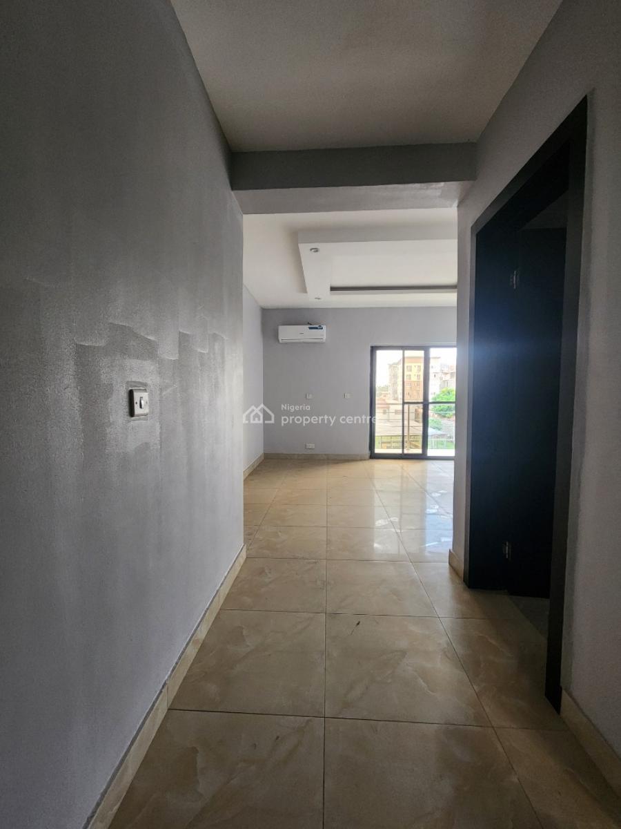 Luxury Two Bedroom Available in a Good Area, Alagomeji, Alagomeji, Yaba, Lagos, Flat / Apartment for Rent