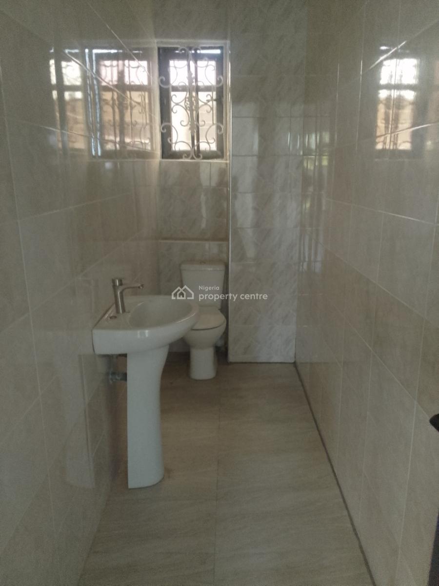 Standard 3 Bedroom Flat, Monastery Road, Sangotedo, Ajah, Lagos, Flat / Apartment for Rent