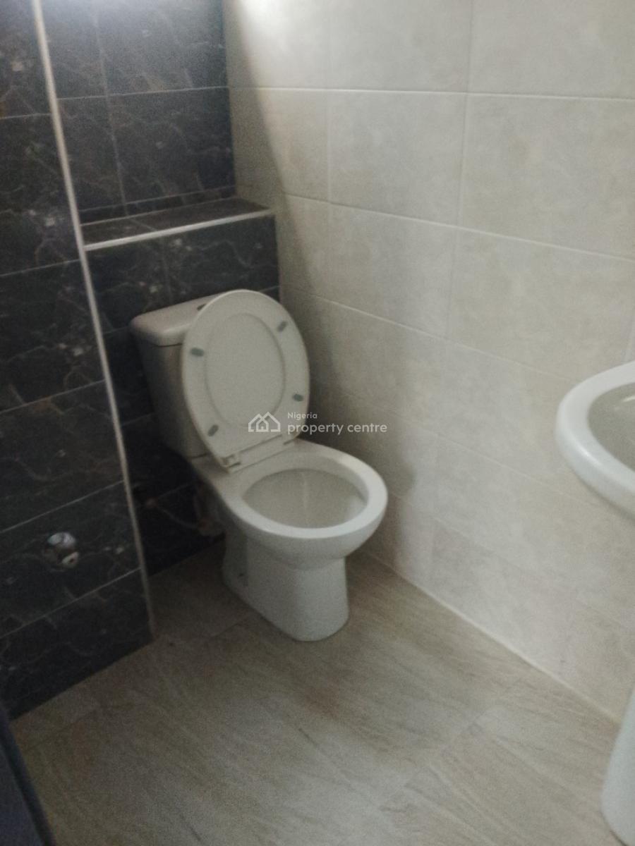 Standard 3 Bedroom Flat, Monastery Road, Sangotedo, Ajah, Lagos, Flat / Apartment for Rent