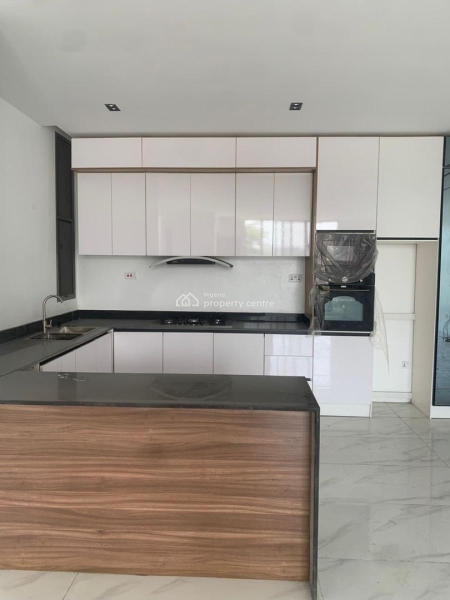 Newly Built 2 Bedroom Apartment, Lekki Phase 1, Lekki, Lagos, Flat / Apartment for Sale