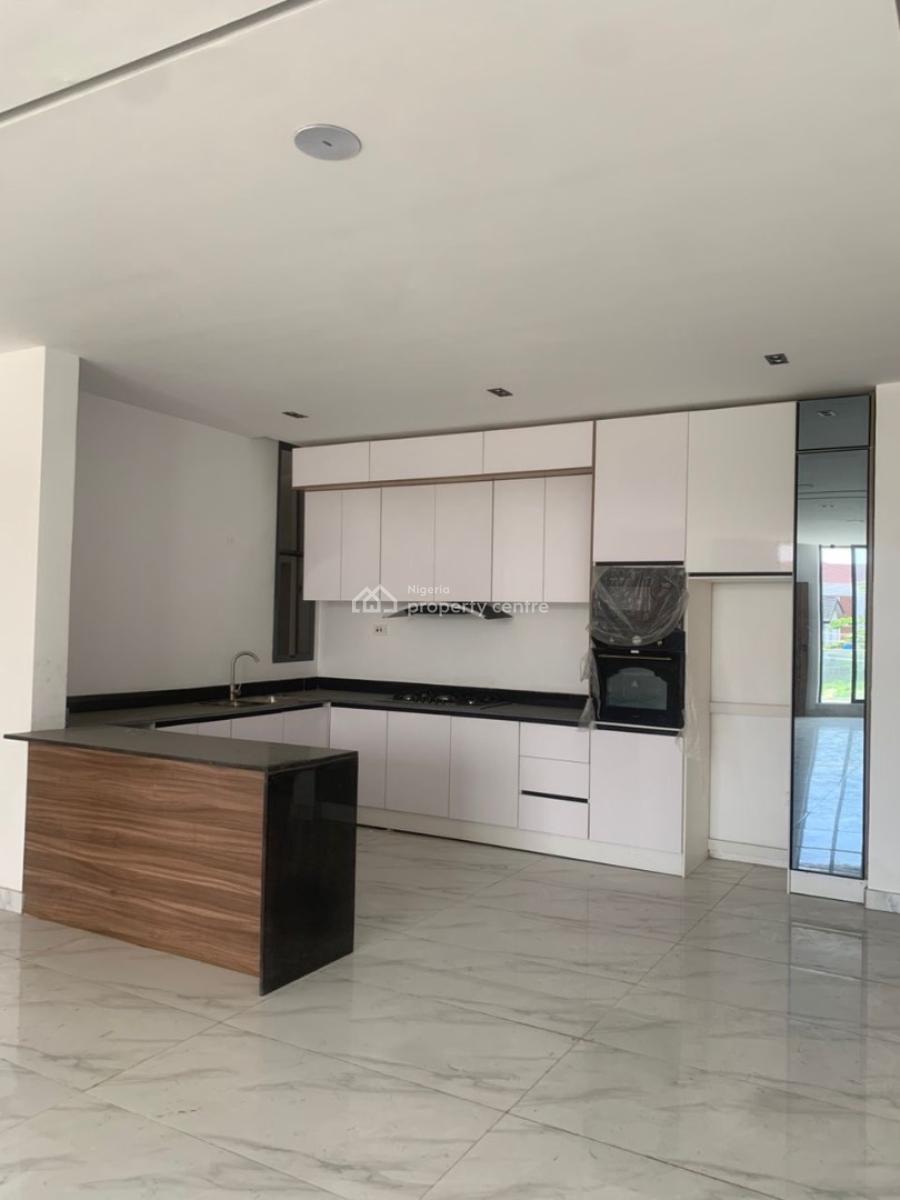Newly Built 2 Bedroom Apartment, Lekki Phase 1, Lekki, Lagos, Flat / Apartment for Sale