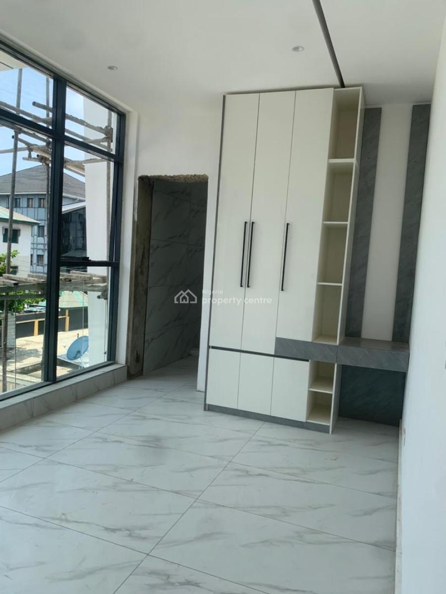 Newly Built 2 Bedroom Apartment, Lekki Phase 1, Lekki, Lagos, Flat / Apartment for Sale