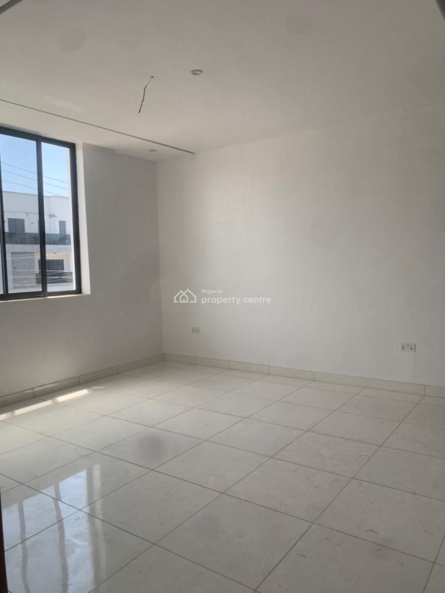 Newly Built 2 Bedroom Apartment, Lekki Phase 1, Lekki, Lagos, Flat / Apartment for Sale