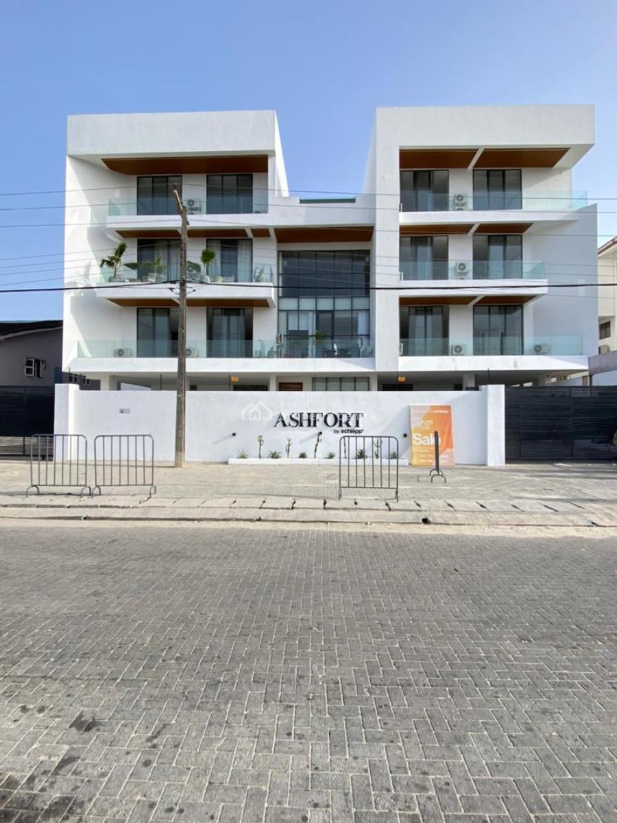 2 Bedroom Apartment with Bq,pool,gym,concierge   Price: 320m Location:, Lekki, Lekki Phase 1, Lekki, Lagos, Block of Flats for Sale