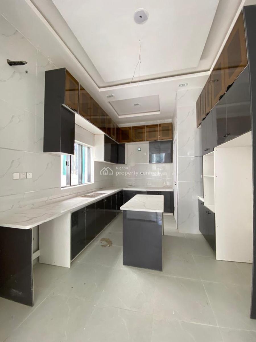 4 Bedroom  Detached Duplex with a Bq and a Pool...  Price: 340m Location, Chevron Toll Gate, Lekki, Lagos, Detached Duplex for Sale