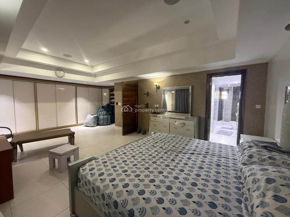 Mansion Sitting on 1000sqm, Pinnock Beach Estate, Osapa, Lekki, Lagos, Block of Flats for Sale