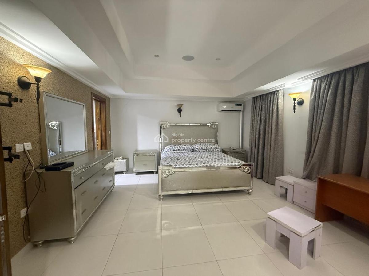 Mansion Sitting on 1000sqm, Pinnock Beach Estate, Osapa, Lekki, Lagos, Block of Flats for Sale