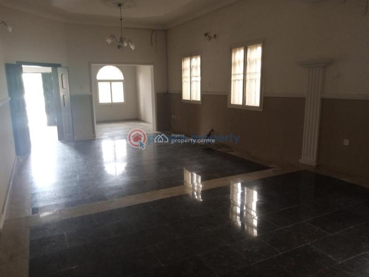 5-bed Spacious House with 2 Rooms Bq + Adequate Parking, Carlton Gate Estate, Chevron Drive Lekki, Lekki, Lagos, Detached Duplex for Rent