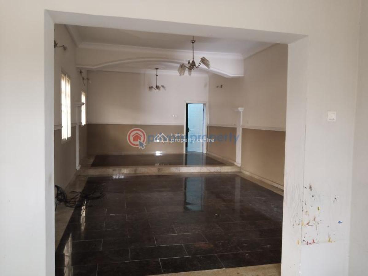 5-bed Spacious House with 2 Rooms Bq + Adequate Parking, Carlton Gate Estate, Chevron Drive Lekki, Lekki, Lagos, Detached Duplex for Rent