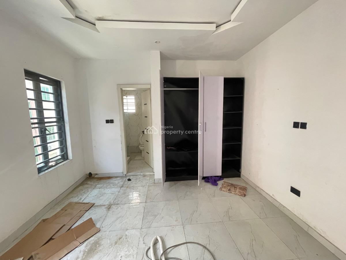 Commercial Property: 3 Bedroom Space, Ikate, Lekki, Lagos, Commercial Property for Rent