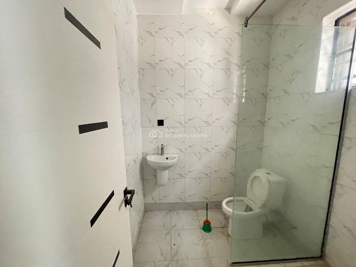 Commercial Property: 3 Bedroom Space, Ikate, Lekki, Lagos, Commercial Property for Rent