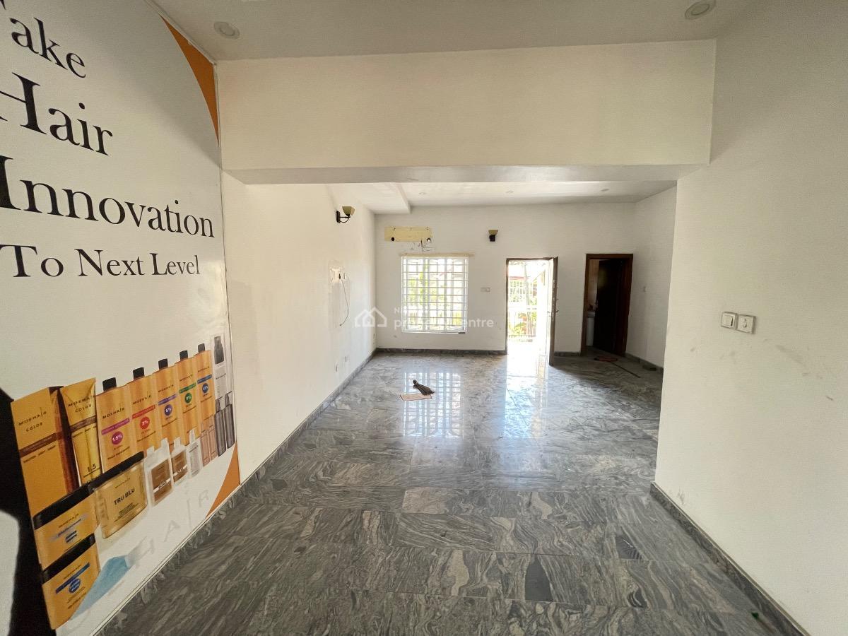 2 Bedroom Apartment in a Secured Estate, Lekki Phase 1, Lekki, Lagos, Flat / Apartment for Rent