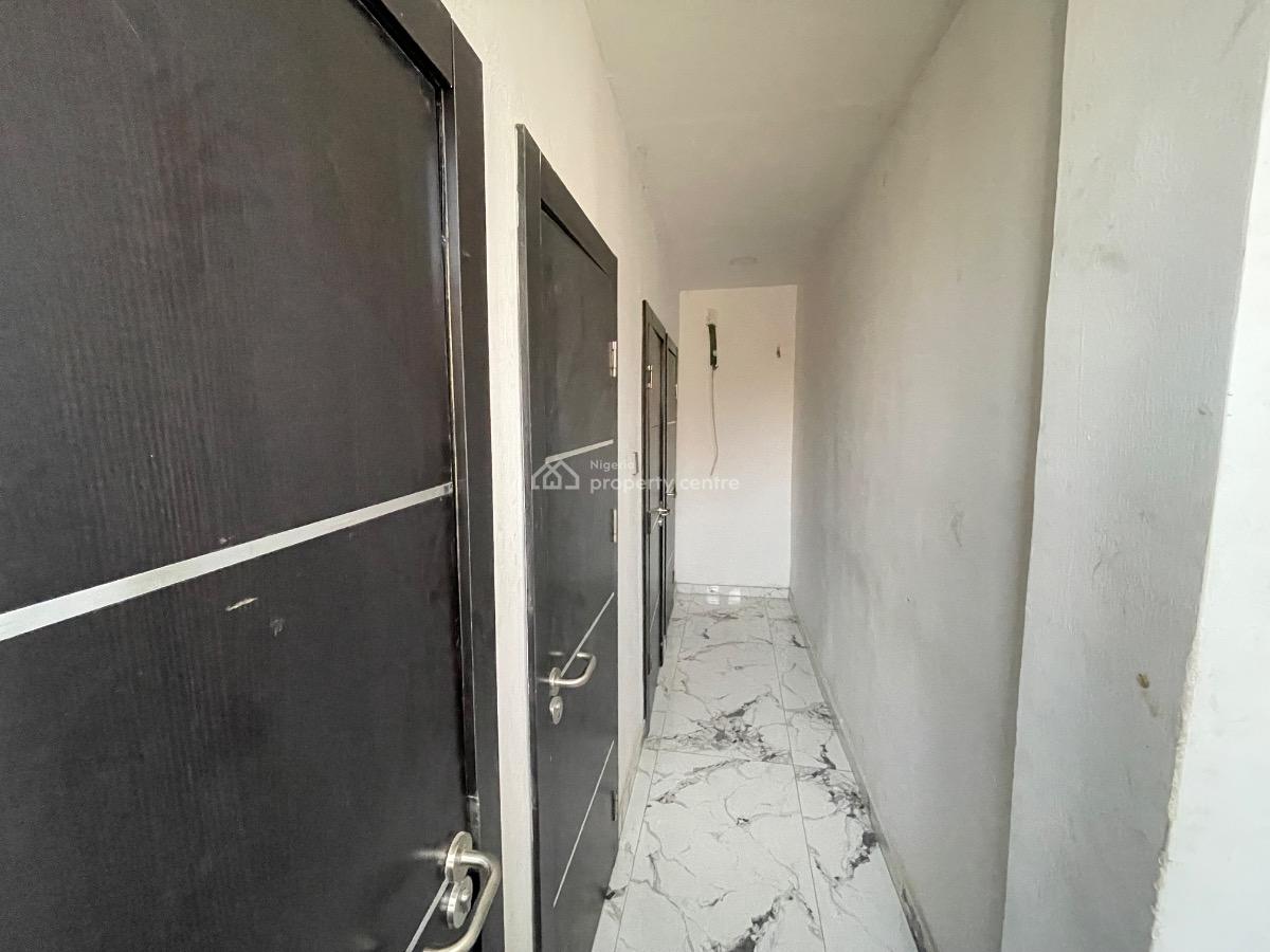 Commercial Property: 232sqm Office Space, Lekki Phase 1, Lekki, Lagos, Office Space for Rent