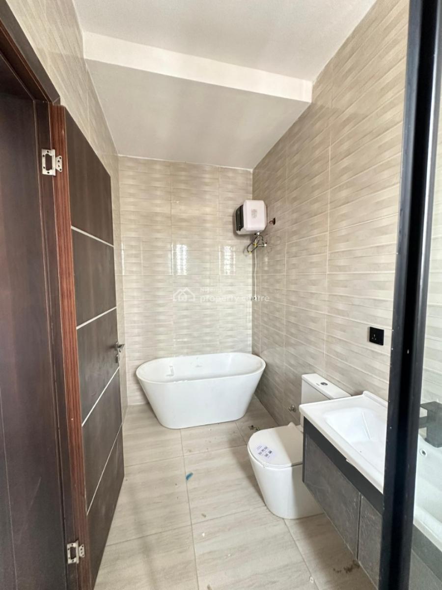 Very Spacious 3 Bedroom Apartment with Gym and Elevator in a Secure an, Ikate, Ikate, Lekki, Lagos, Flat / Apartment for Sale