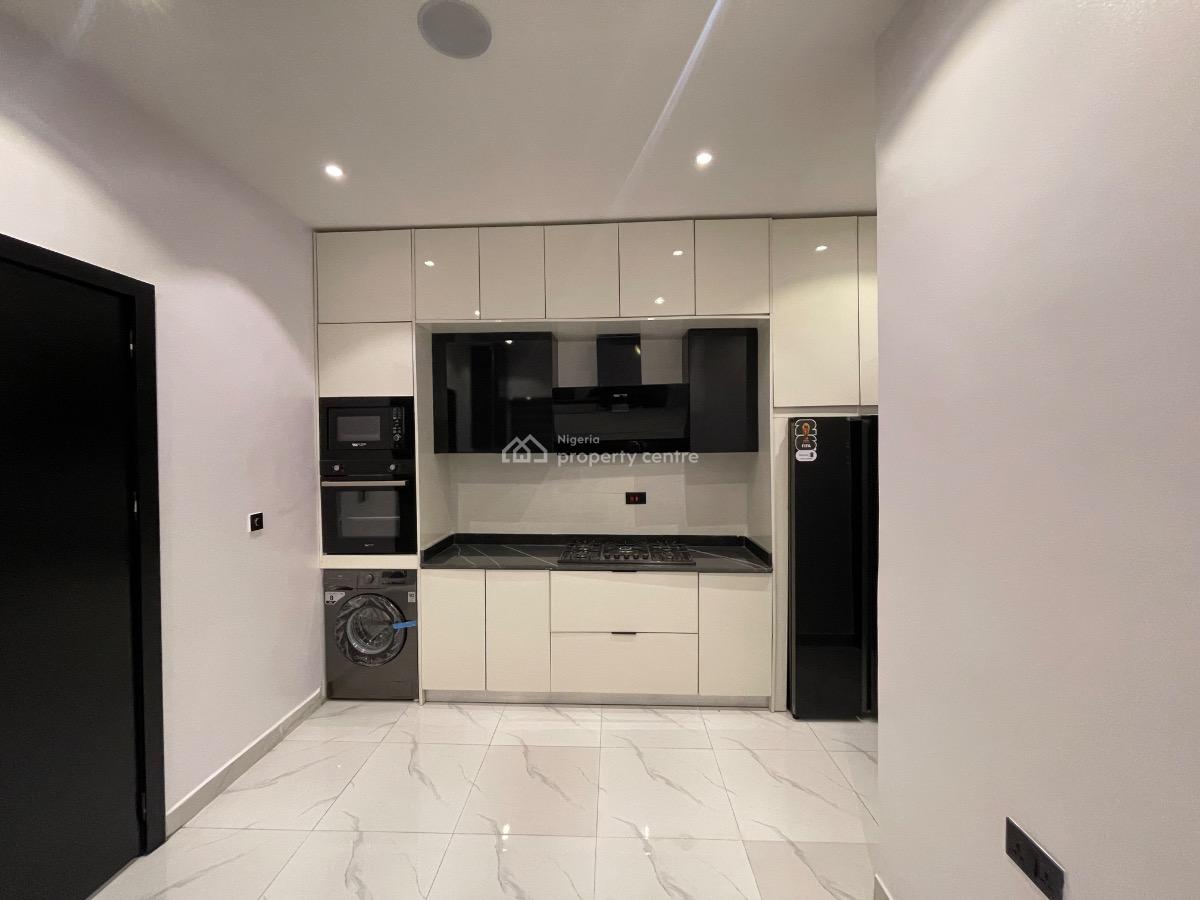 Newly Built Fully Serviced 3 Bedroom Apartment + Bq, Lekki Phase 1, Lekki, Lagos, Flat / Apartment for Sale