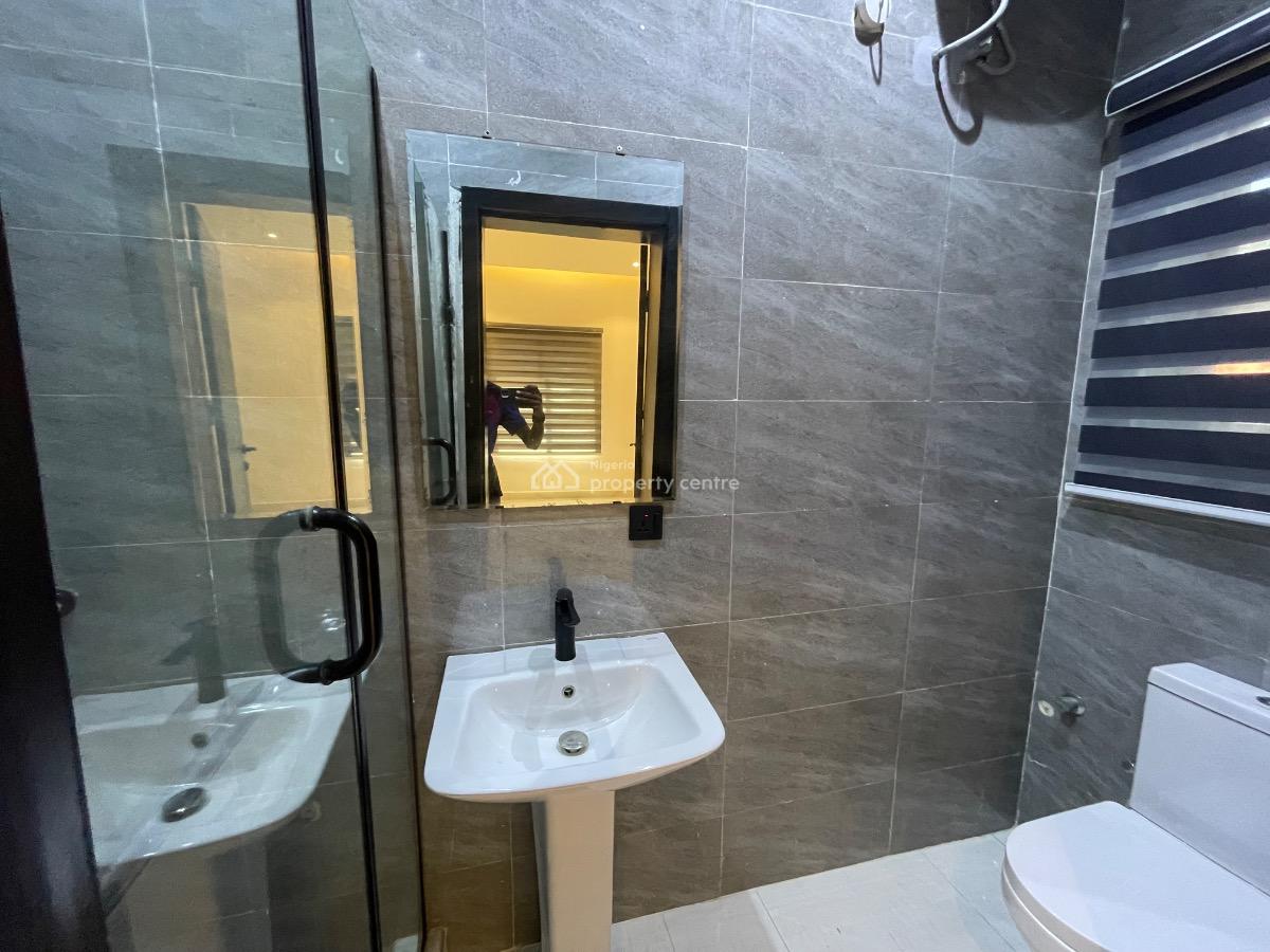 Newly Built Fully Serviced 3 Bedroom Apartment + Bq, Lekki Phase 1, Lekki, Lagos, Flat / Apartment for Sale
