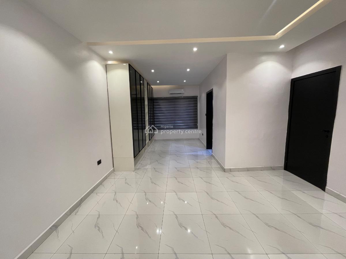 Newly Built Fully Serviced 3 Bedroom Apartment + Bq, Lekki Phase 1, Lekki, Lagos, Flat / Apartment for Sale