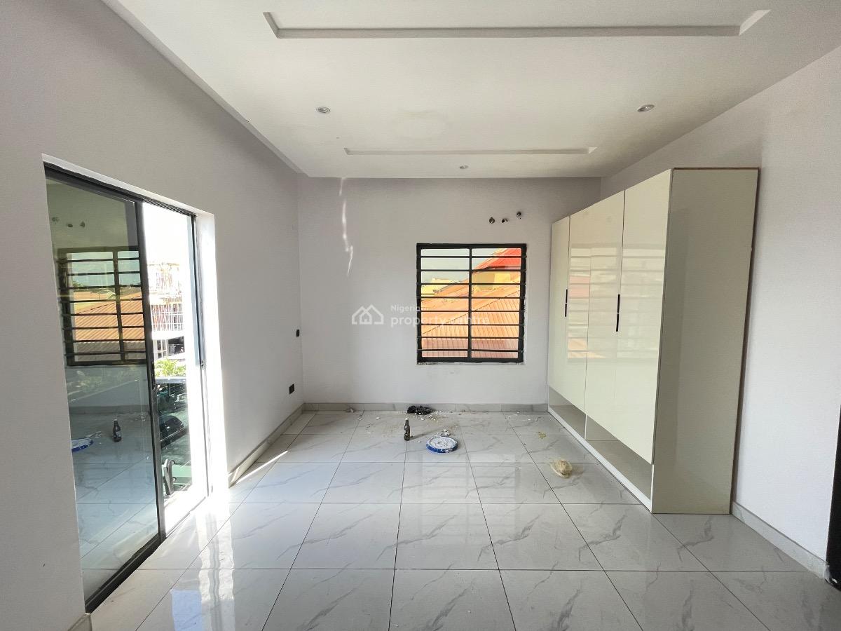 Fully Serviced 3 Bedroom Apartment with Bq, Lekki Phase 1, Lekki, Lagos, Flat / Apartment for Rent