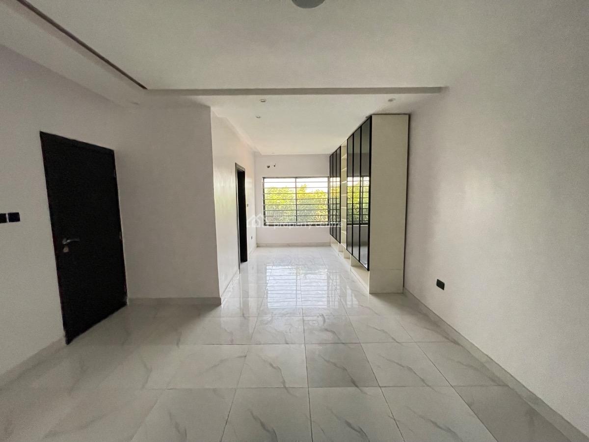 Fully Serviced 3 Bedroom Apartment with Bq, Lekki Phase 1, Lekki, Lagos, Flat / Apartment for Rent