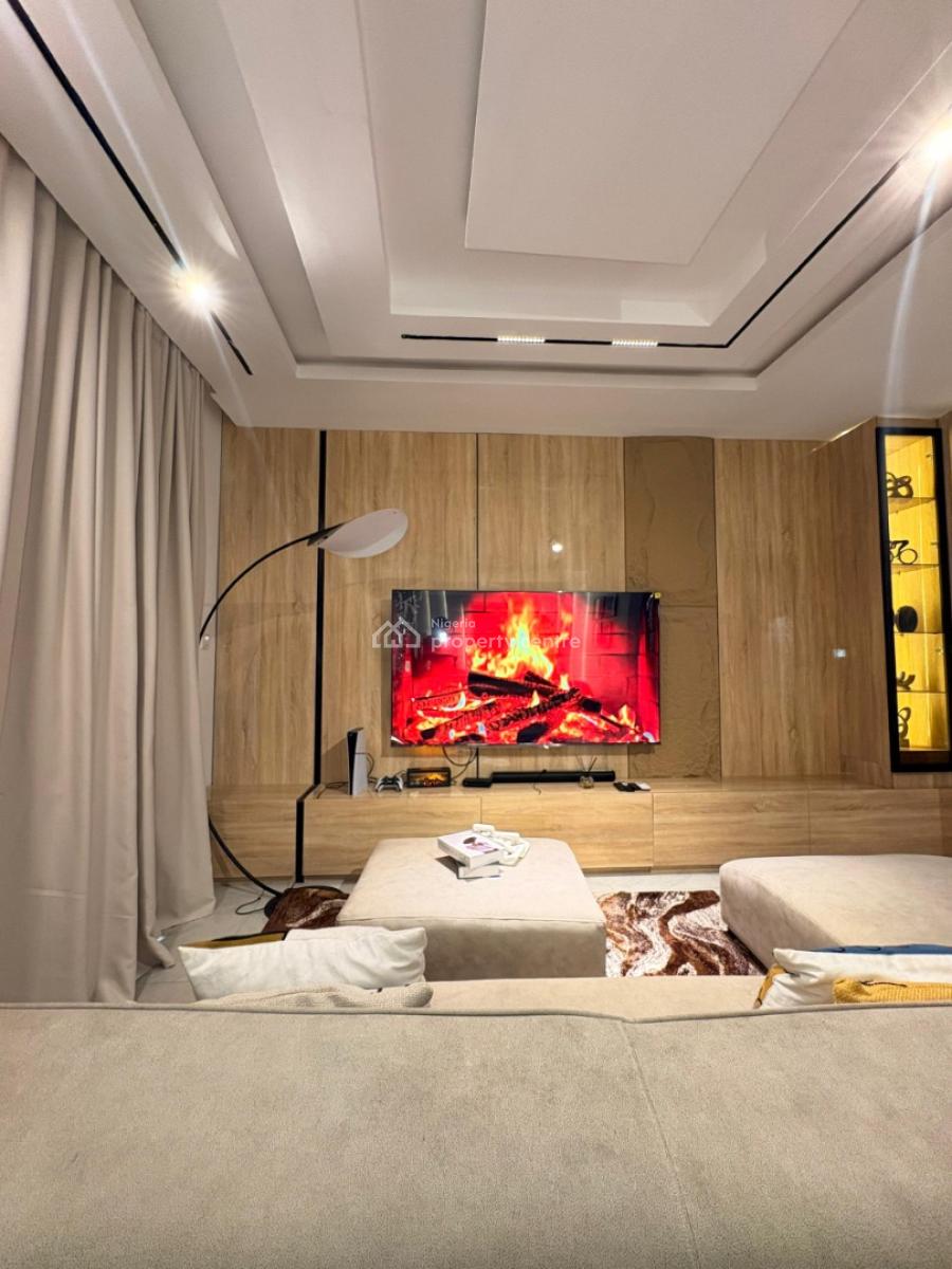 Luxury 1  Bedroom Apartment, Lekki Phase 1, Lekki, Lagos, Flat / Apartment Short Let