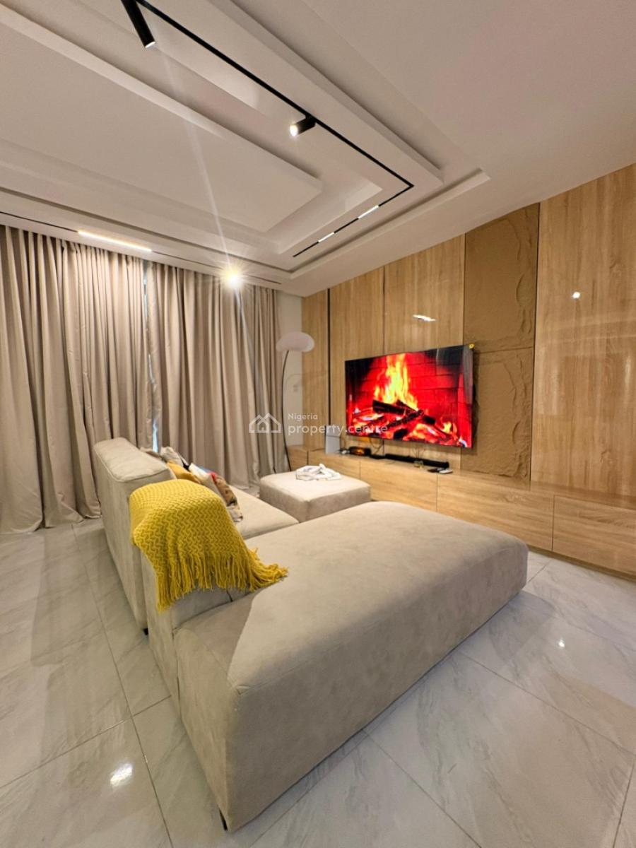 Luxury 1  Bedroom Apartment, Lekki Phase 1, Lekki, Lagos, Flat / Apartment Short Let