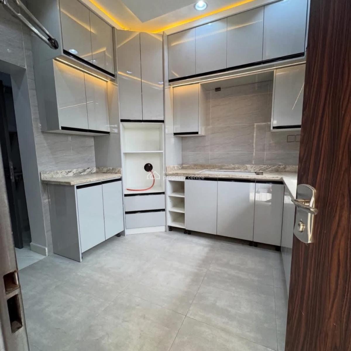 Newly Built 3-bedroom Terrace Duplex in an Estate, Gaduwa, Abuja, Terraced Duplex for Rent
