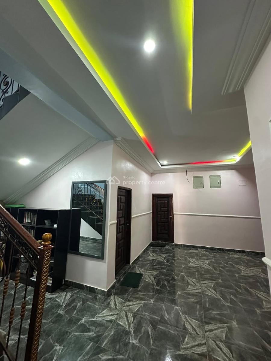 6 Bedroom Duplex with 2 Rooms Bq & Gatehouse, Off Sars Road, Port Harcourt, Rivers, Detached Duplex for Sale