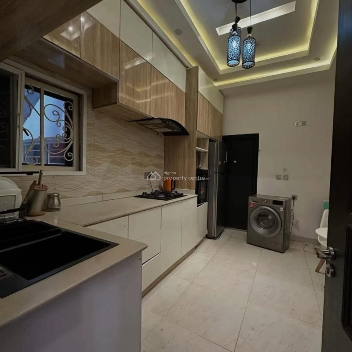 Fully Furnished 3 Bedroom Apartment with Boys  Quarters, Jahi, Abuja, Flat / Apartment for Sale