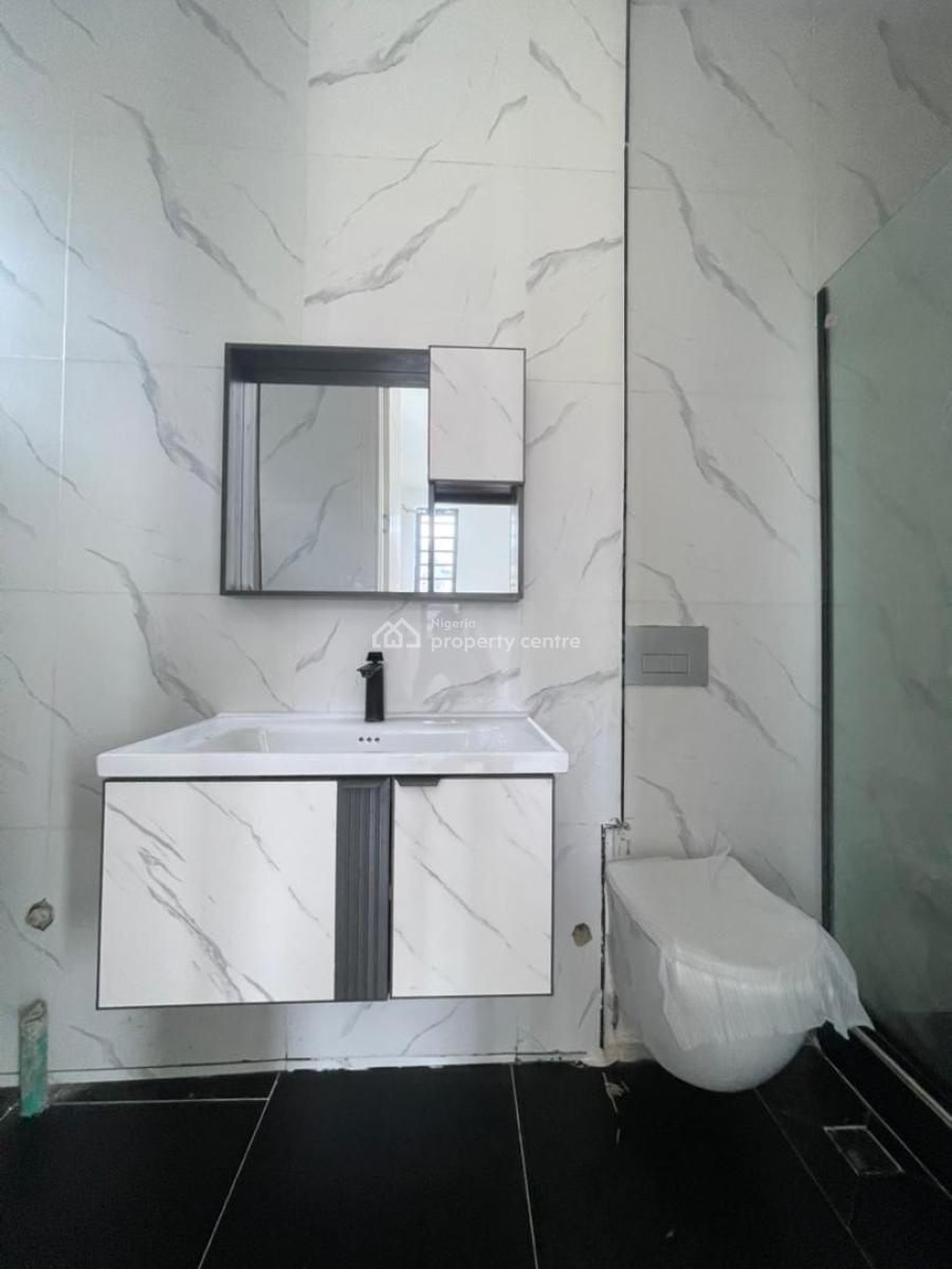Spacious 3 Bedroom Serviced Apartment with Modern Finishing, Freedom Way, Lekki Phase 1, Lekki, Lagos, Flat / Apartment for Sale