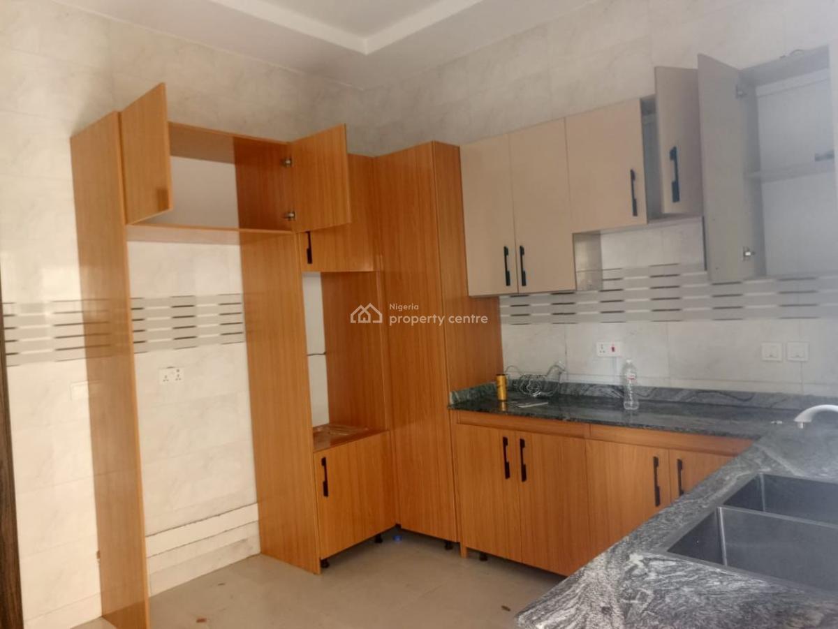 3 Bedroom Apartment, Lugbe District, Abuja, Flat / Apartment for Rent