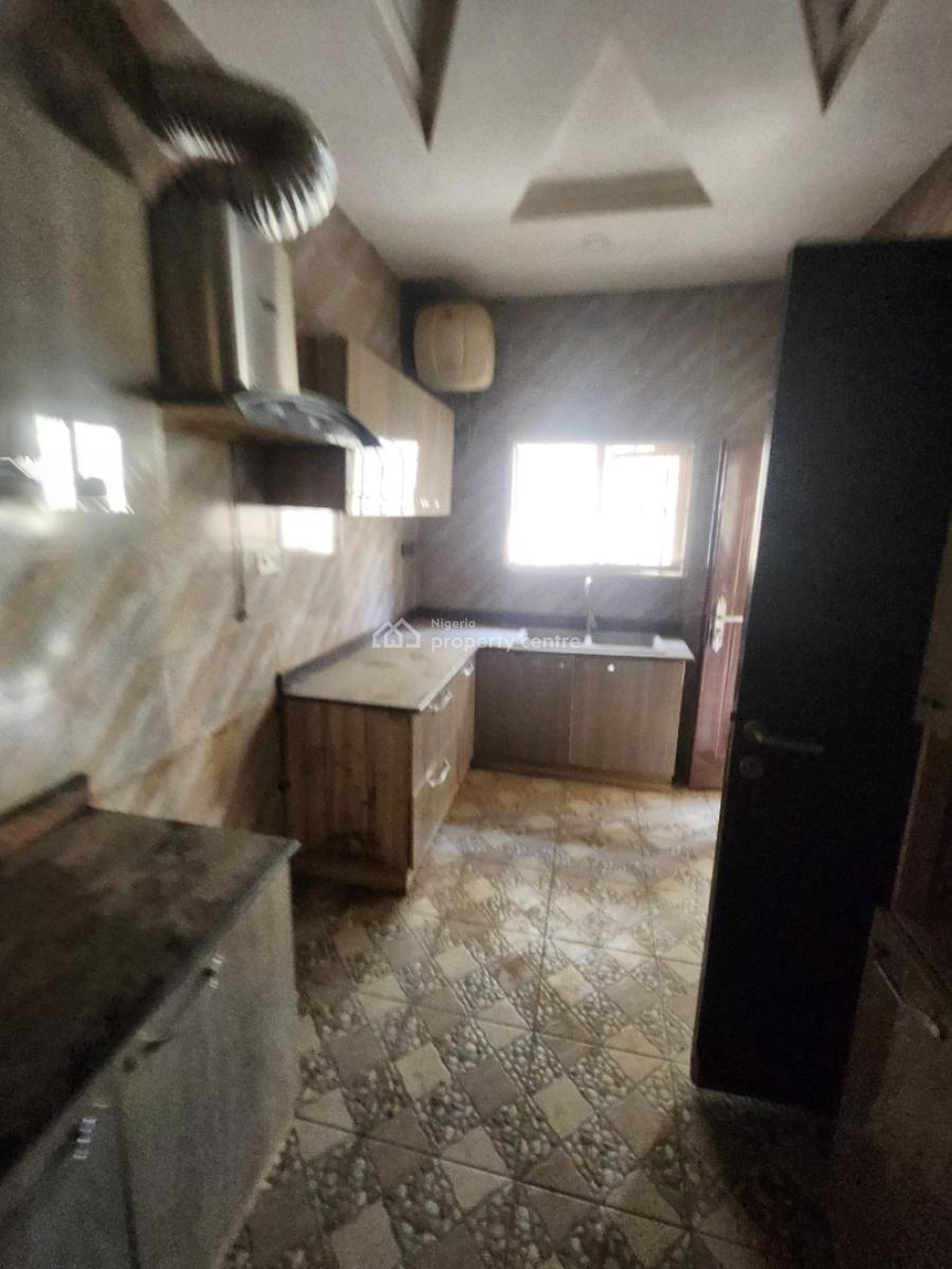 Clean Renovated 3 Bedroom Duplex, 1st Floor Loor,  Tarred Rd, Wuye Main By Zartech(tarred Rd, Wuye, Abuja, Flat / Apartment for Rent