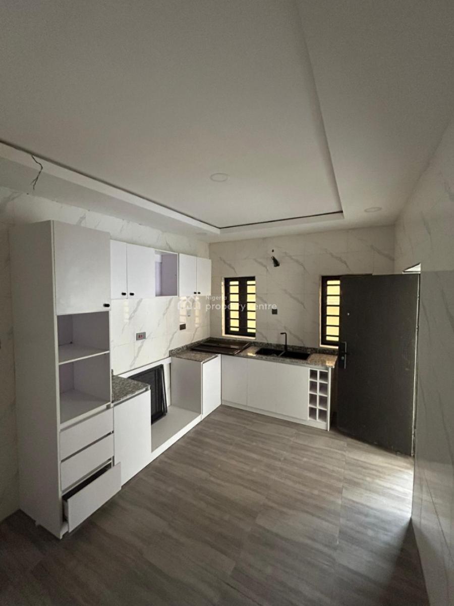 5 Bedroom Semi Detached Duplex, Gra Phase 1, Magodo, Lagos, Semi-detached Duplex for Sale