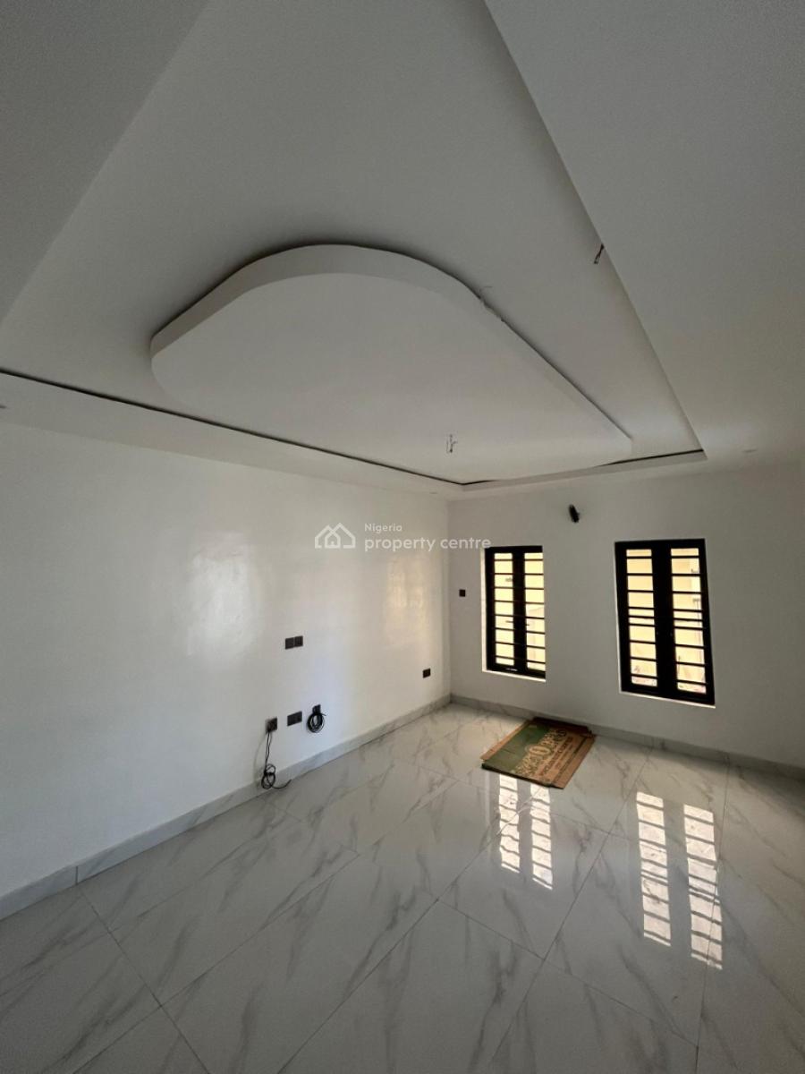 5 Bedroom Semi Detached Duplex, Gra Phase 1, Magodo, Lagos, Semi-detached Duplex for Sale