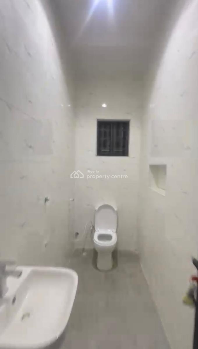 Newly Built 2 Bedroom Flat with All Rooms En-suite and Guest Toilet, Shomolu, Lagos, Flat / Apartment for Rent