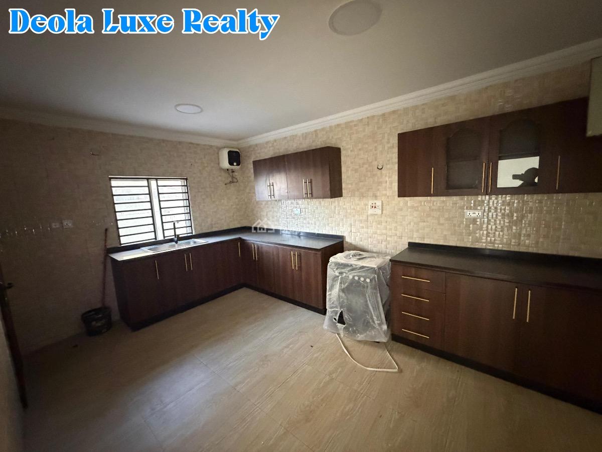 a Very Spacious 3 Bedroom Apartment in a Fully Serviced Estate, Horizon 2 Estate, Ikate, Lekki, Lagos, Flat / Apartment for Rent