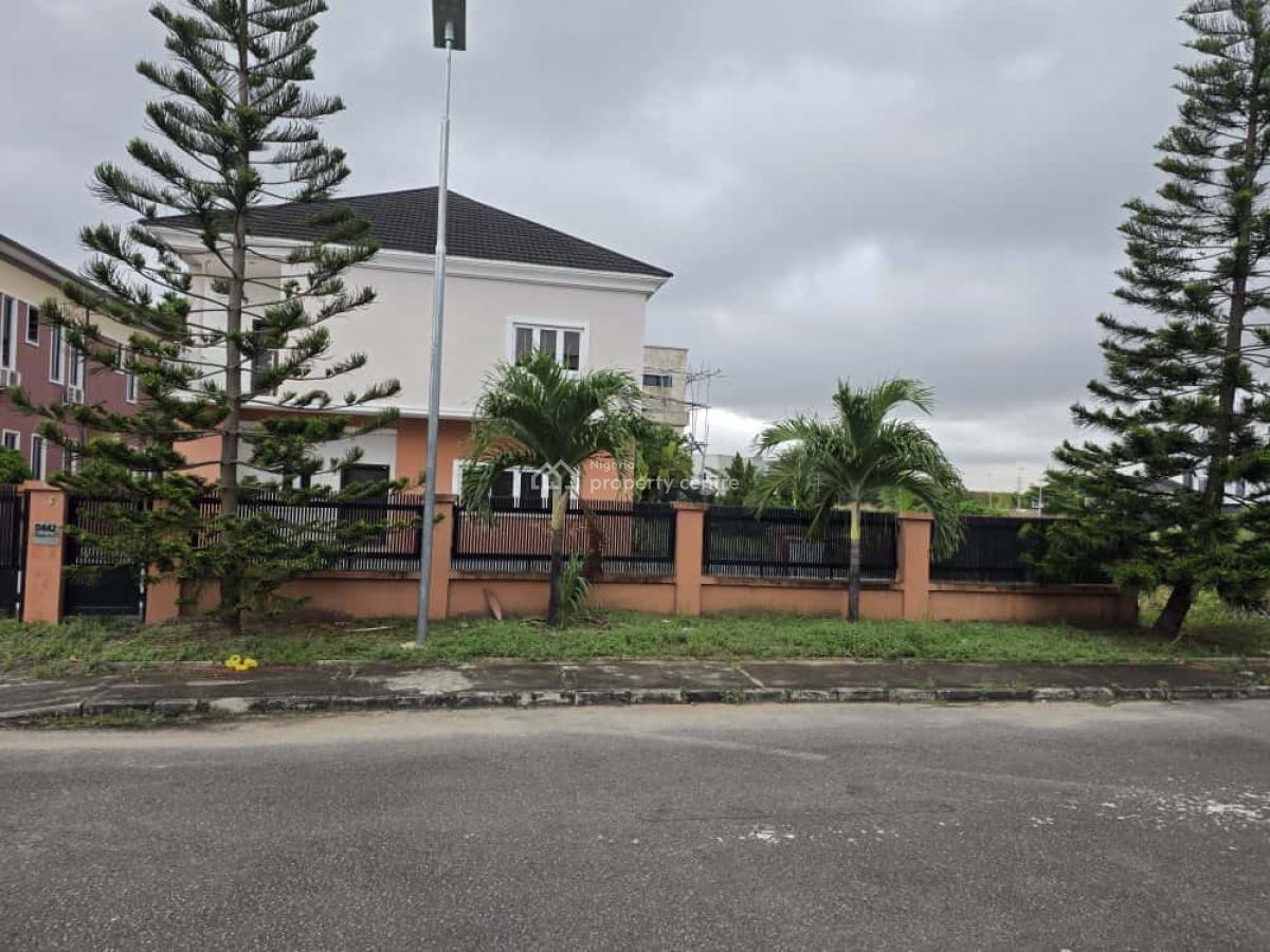 Elegantly Built 5 Bedroom Detached Duplex + 2 Bq, Royal Garden Estate, Ajah, Lagos, Detached Duplex for Rent