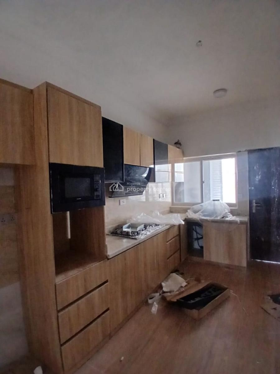 Luxury 2 Bedroom Maisonette with 24hrs Power & Gym in a Service Apartm, Lekki Phase 1, Lekki, Lagos, Flat / Apartment for Sale