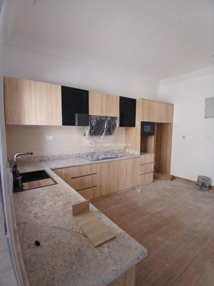 Luxury 2 Bedroom Maisonette with 24hrs Power & Gym in a Service Apartm, Lekki Phase 1, Lekki, Lagos, Flat / Apartment for Sale