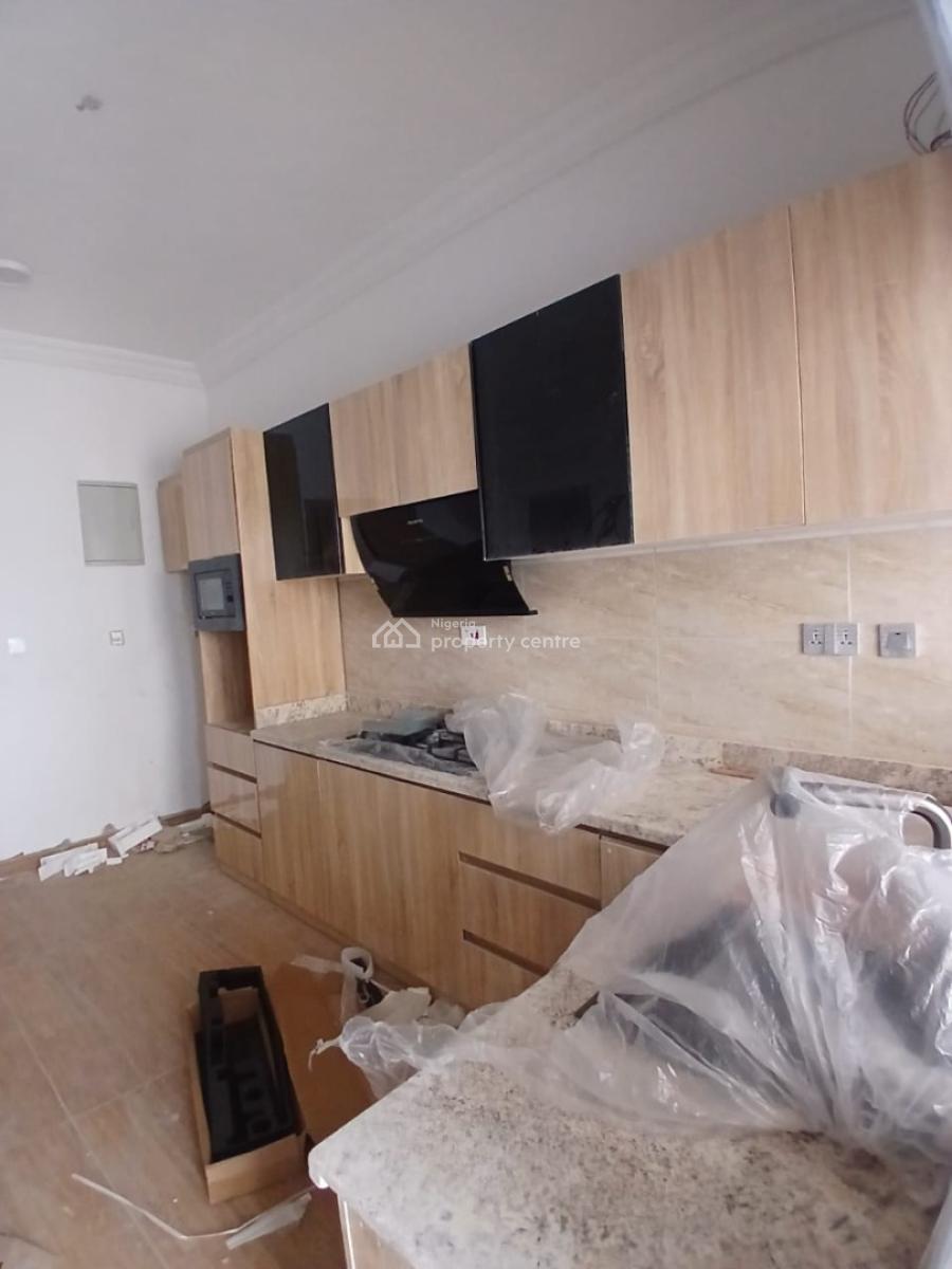 Luxury 2 Bedroom Maisonette with 24hrs Power & Gym in a Service Apartm, Lekki Phase 1, Lekki, Lagos, Flat / Apartment for Sale