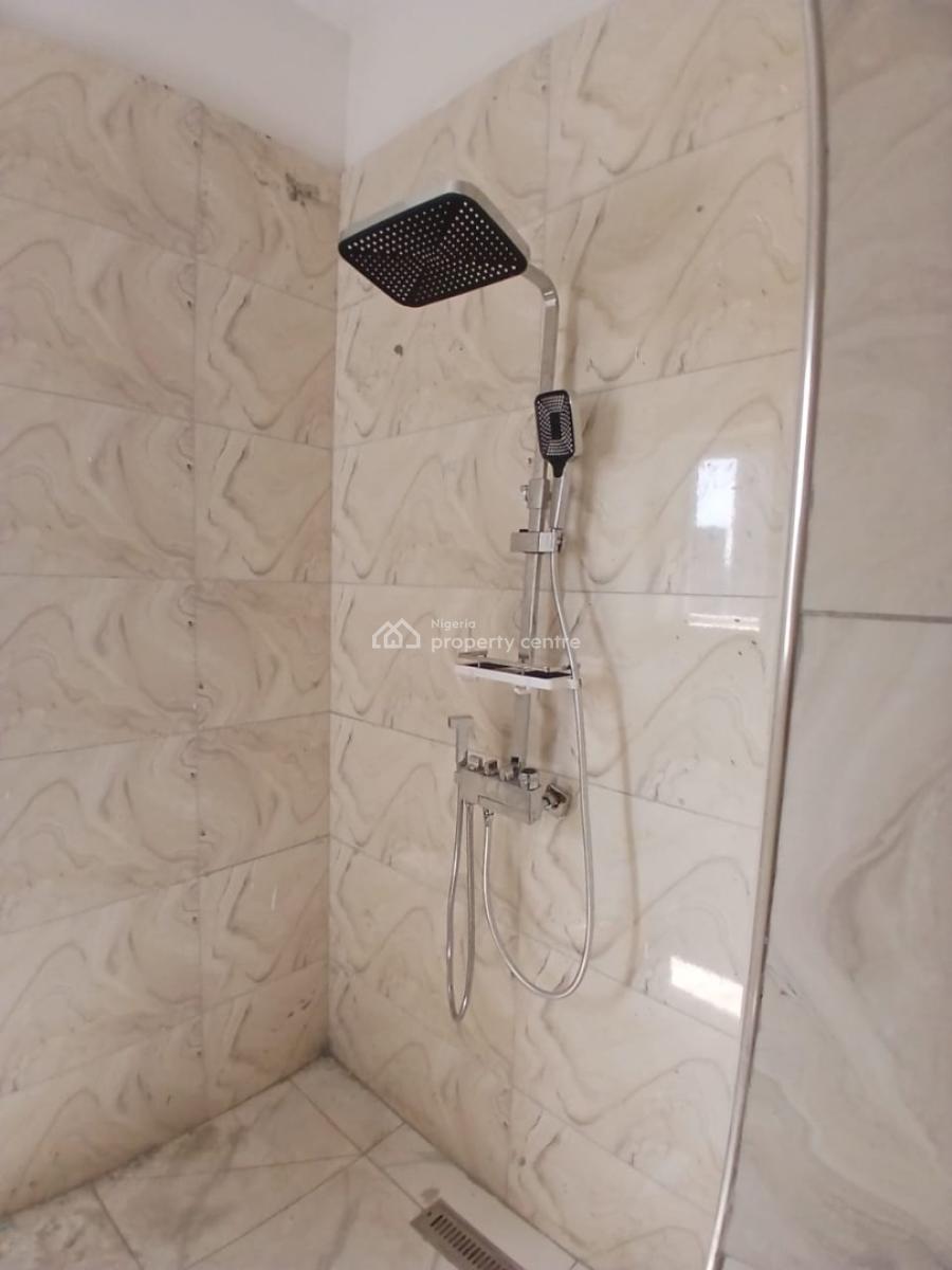 Luxury 2 Bedroom Maisonette with 24hrs Power & Gym in a Service Apartm, Lekki Phase 1, Lekki, Lagos, Flat / Apartment for Sale