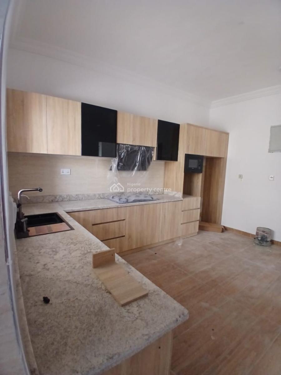 Luxury 2 Bedroom Maisonette with 24hrs Power & Gym in a Service Apartm, Lekki Phase 1, Lekki, Lagos, Flat / Apartment for Sale