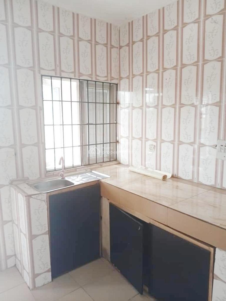 Luxury 3 Bedrooms, Phase 1, Magodo, Lagos, Flat / Apartment for Rent
