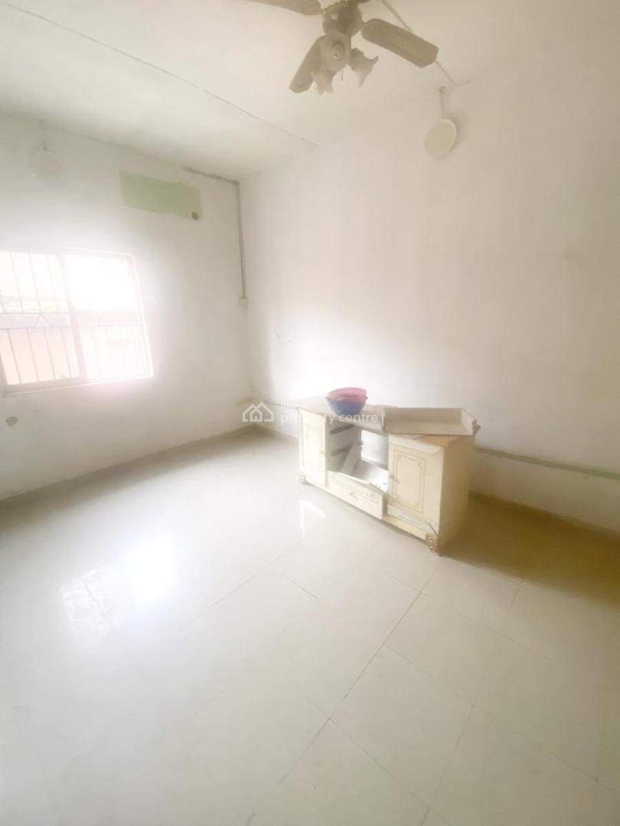 Luxury 3 Bedroom Flat, Gra Phase 1, Magodo, Lagos, Flat / Apartment for Rent