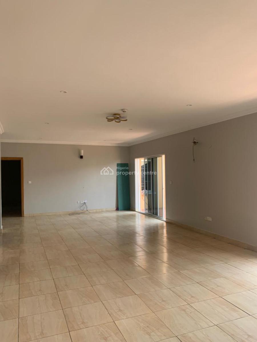 Spacious 3-bedroom Flat on Second Floor, Lekki Right, Lekki Phase One, Lekki, Lagos, Flat / Apartment for Rent