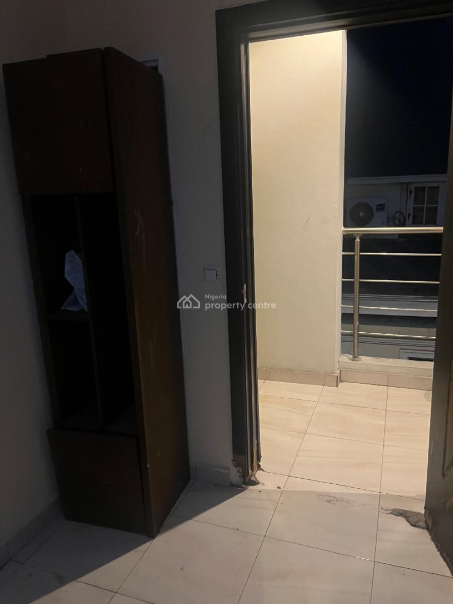 Masters Bedroom, Private Balcony, Shared Big Sitting Room, Chevron, Lekki, Lagos, Self Contain (single Rooms) for Rent