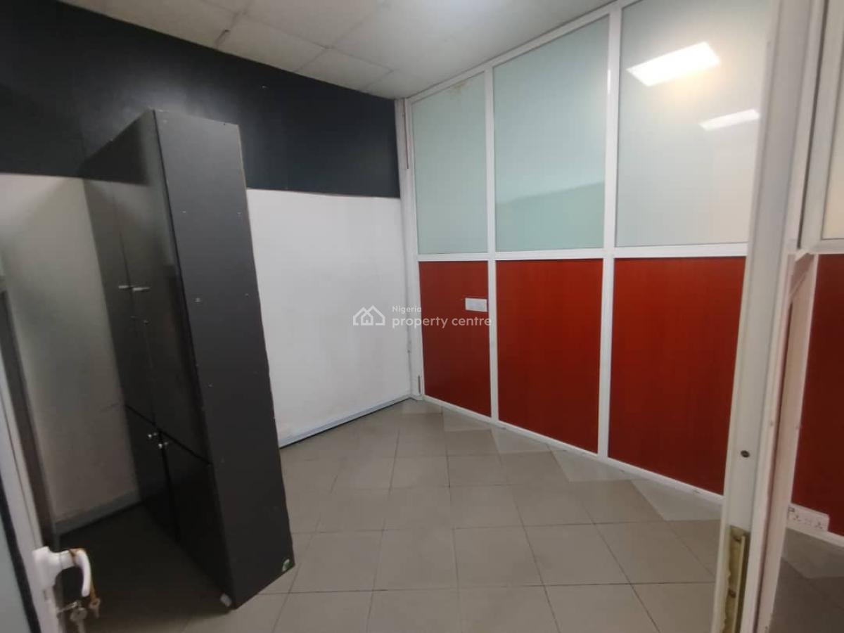 an Office Space Measuring 180sqm and 157sqm Already Partitioned, Victoria Island (vi), Lagos, Office Space for Rent