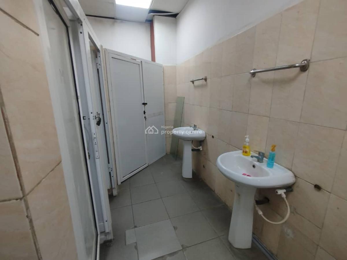 an Office Space Measuring 180sqm and 157sqm Already Partitioned, Victoria Island (vi), Lagos, Office Space for Rent