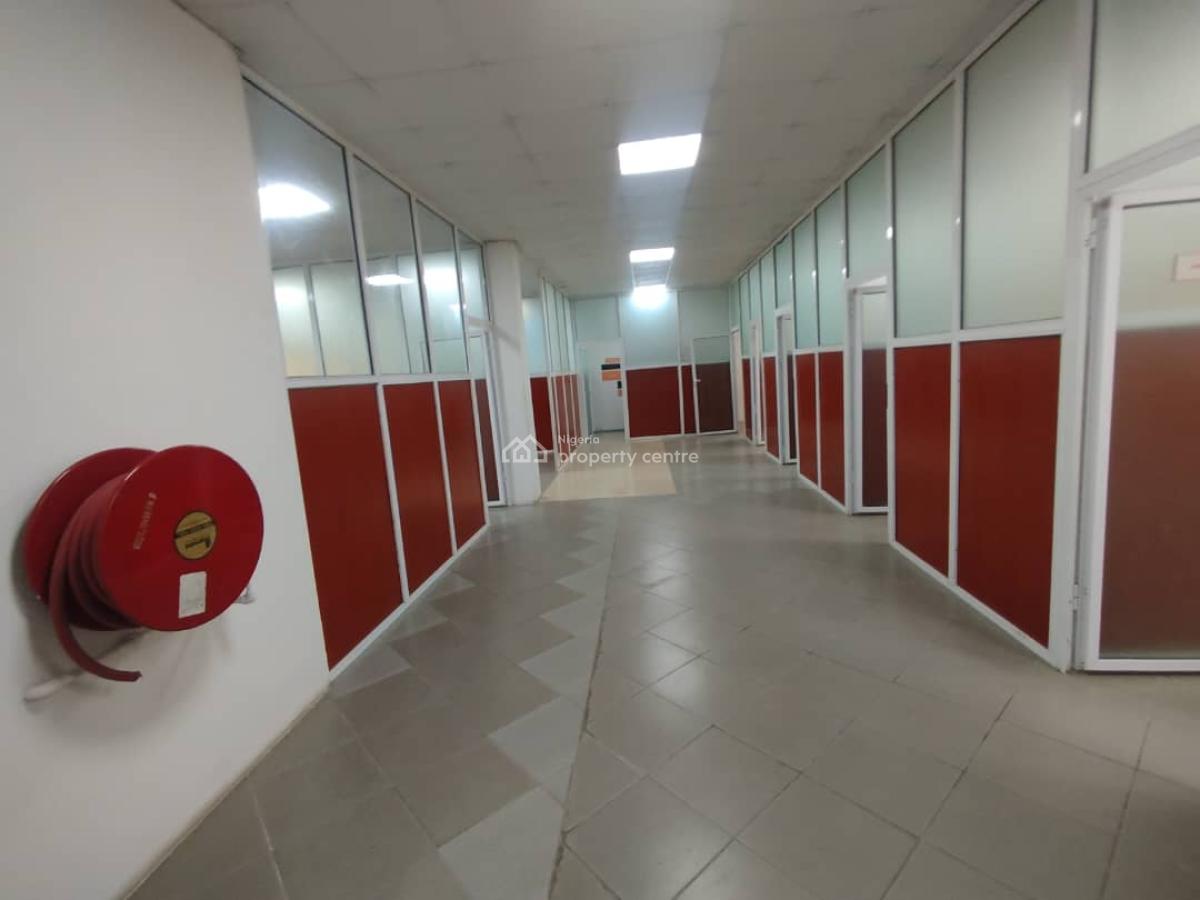 an Office Space Measuring 180sqm and 157sqm Already Partitioned, Victoria Island (vi), Lagos, Office Space for Rent