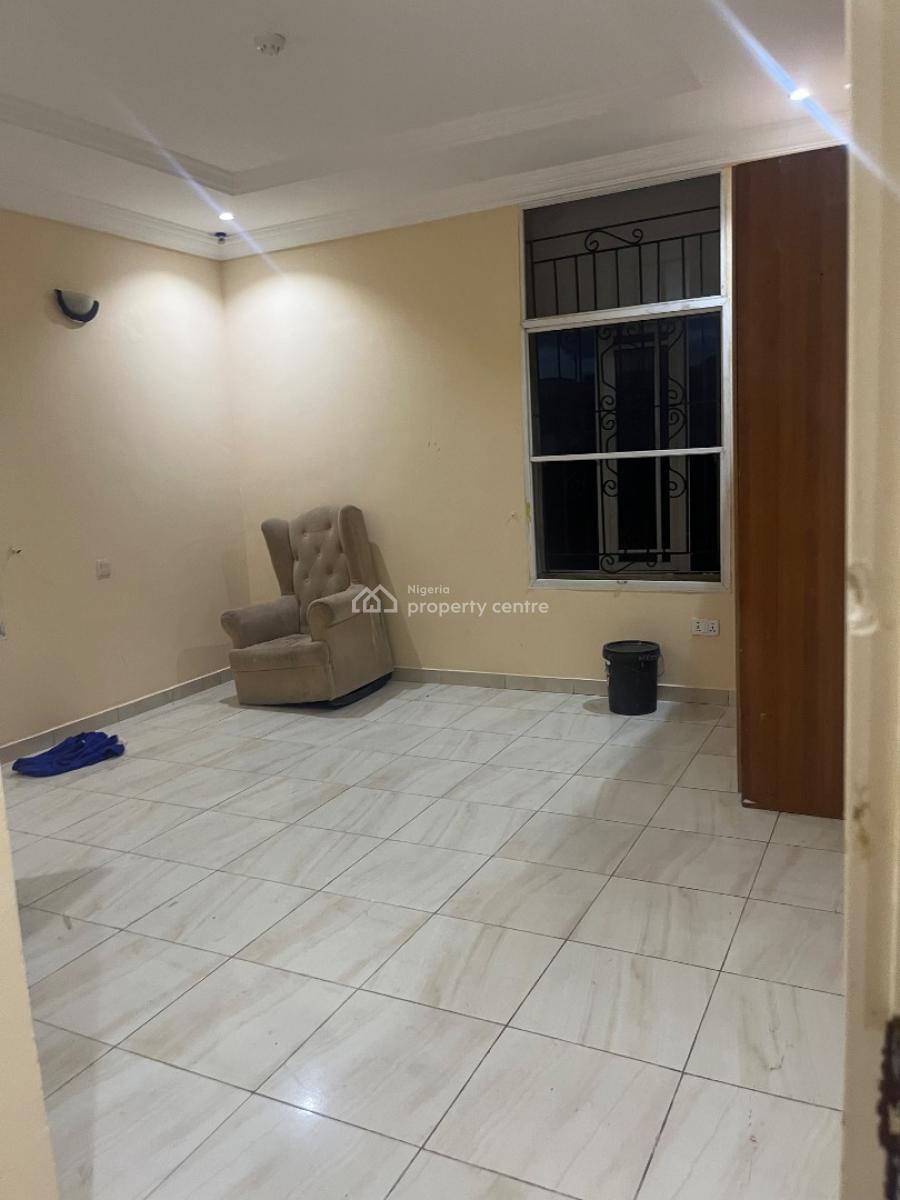 Spacious Semi Masters Bedroom, Shared Big Sitting Room, Chevron, Lekki, Lagos, Flat / Apartment for Rent